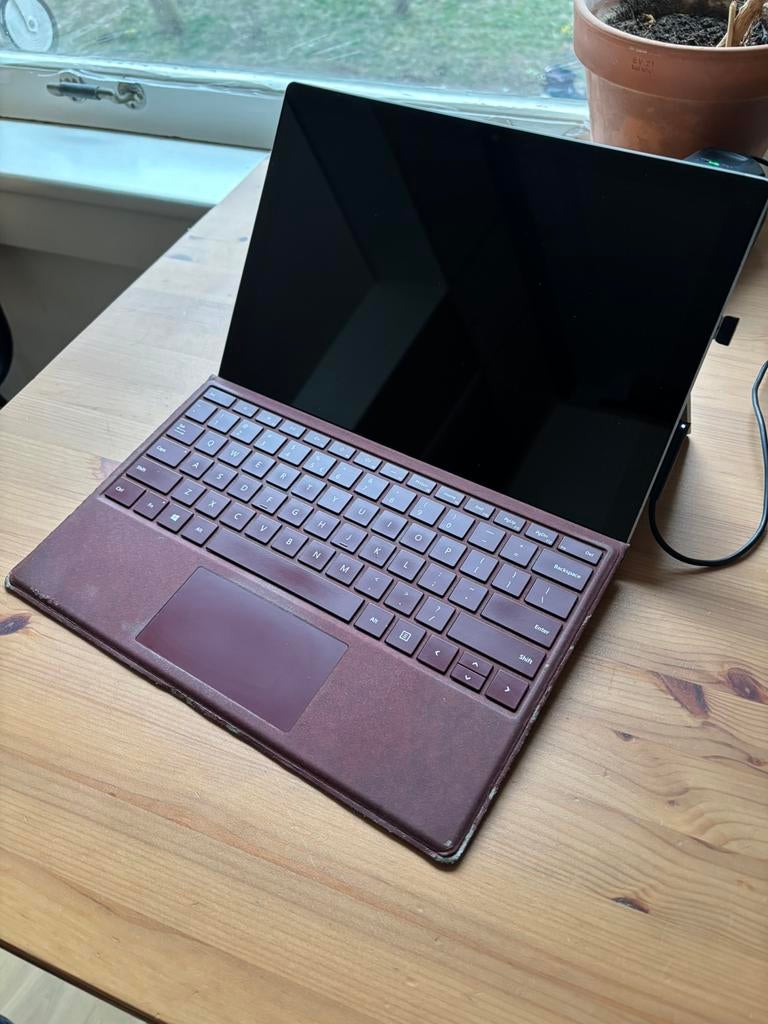 Microsoft Surface Pro 5 met origineel toetsenbord en oplader, Usb-aansluiting, 12 inch, Ophalen of Verzenden, Zo goed als nieuw
