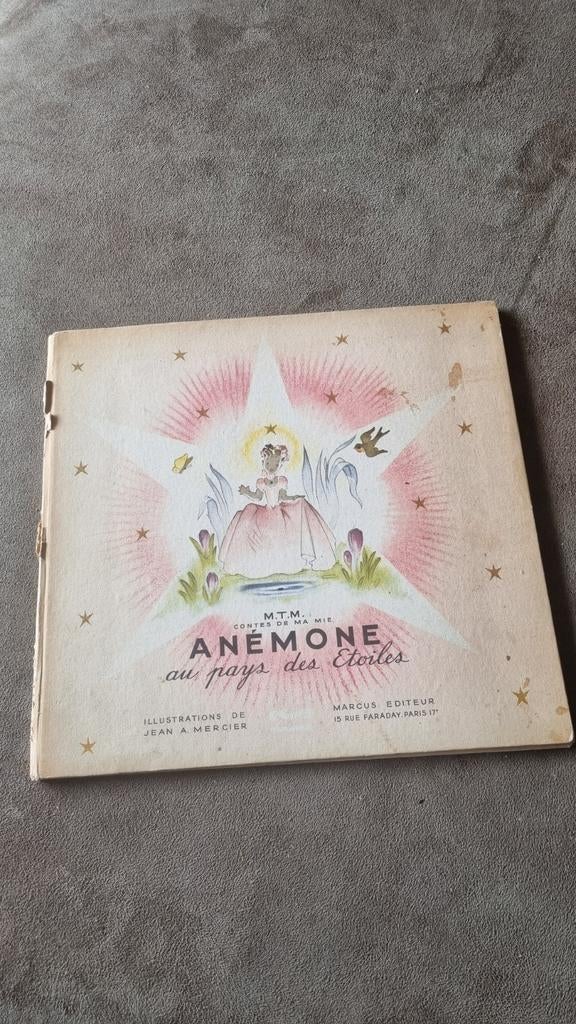 Anémone au pays des étoiles - Sprookjesboek, Ophalen of Verzenden, Gelezen, M.T.M., Sprookjes