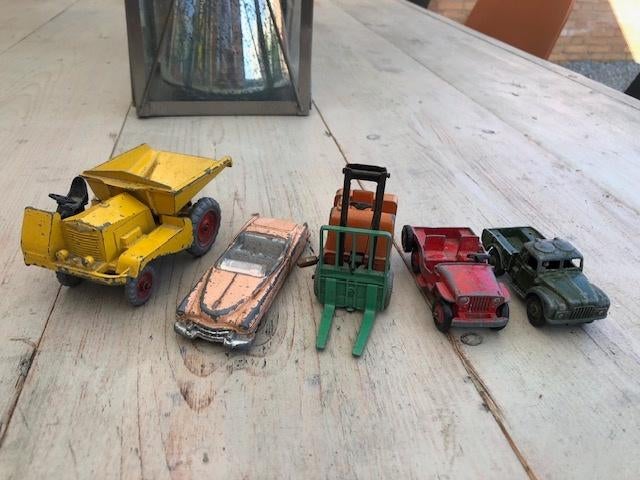 5 antieke Dinky Toys / kleine prijs / goede bandjes, Ophalen of Verzenden, Nieuw, Auto