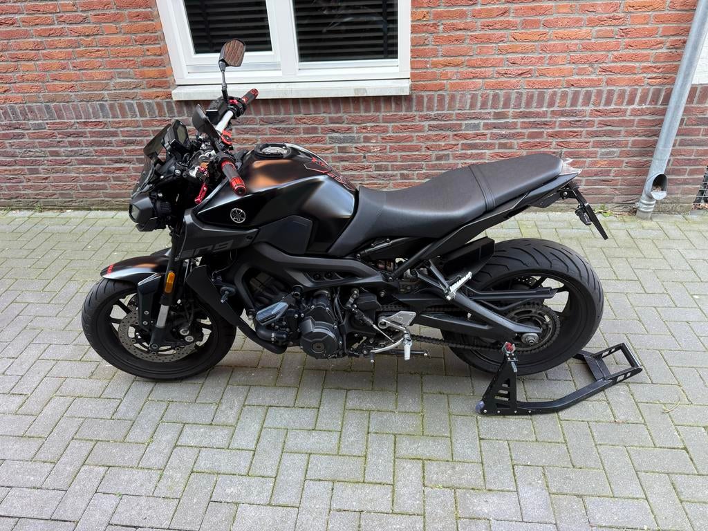 Yamaha MT-09 2019 | Yoshimura uitlaat | GPS-tracker |