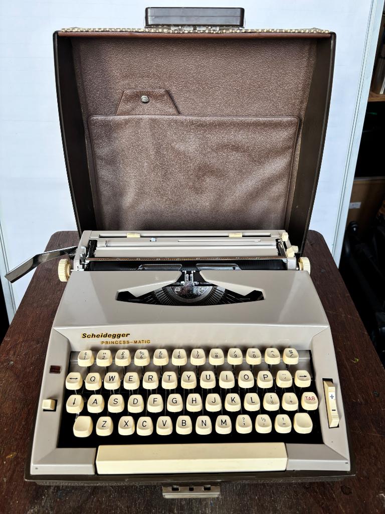 Scheidegger typemachine te koop, Ophalen of Verzenden, Gebruikt