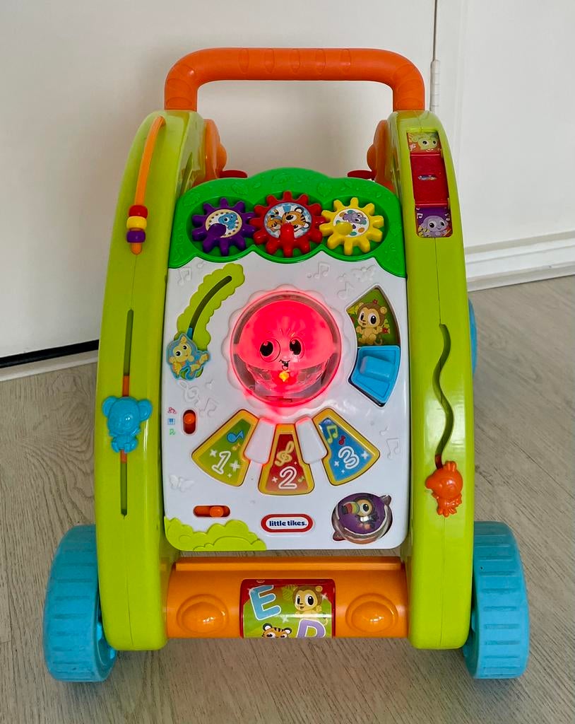 ZWOLLE- Leuke en stevige loopauto van Little Tikes., Ophalen, Zo goed als nieuw, Auto, Met licht