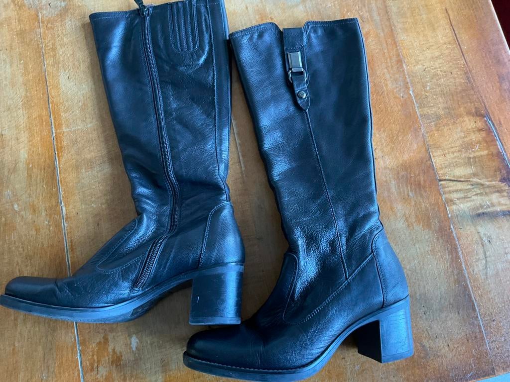 Maat 35 zwarte laarzen leer, Ophalen of Verzenden, Zo goed als nieuw, Zwart, Hoge laarzen