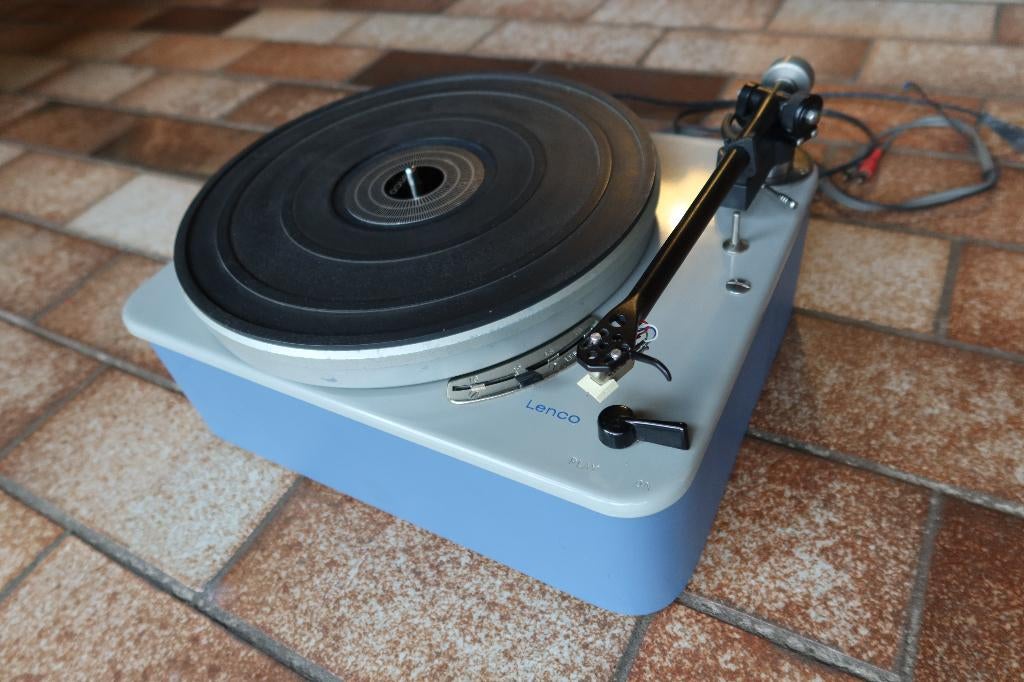 Lenco B51 heavy platter, Rega rb300, Audio, Tv en Foto, Ophalen of Verzenden, Refurbished, Platenspeler, Overige merken