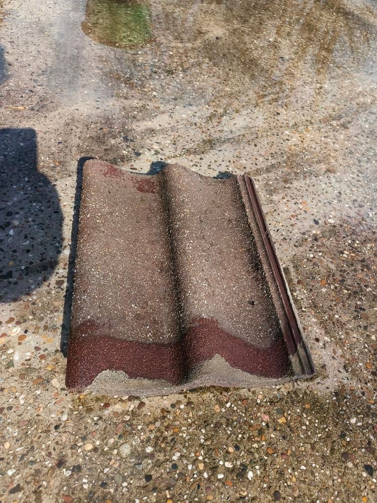 Ca. 1900 stuks sneldek dakpannen, Ophalen, Gebruikt, Steen of Klei, 15 m² of meer