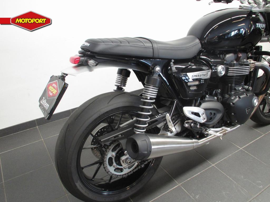 Triumph SPEED TWIN 1200 (bj 2022), Motoren, Triumph Motocycles, Bedrijf, Triumph.Benelux@triumph.co.uk, Meer dan 35 kW
