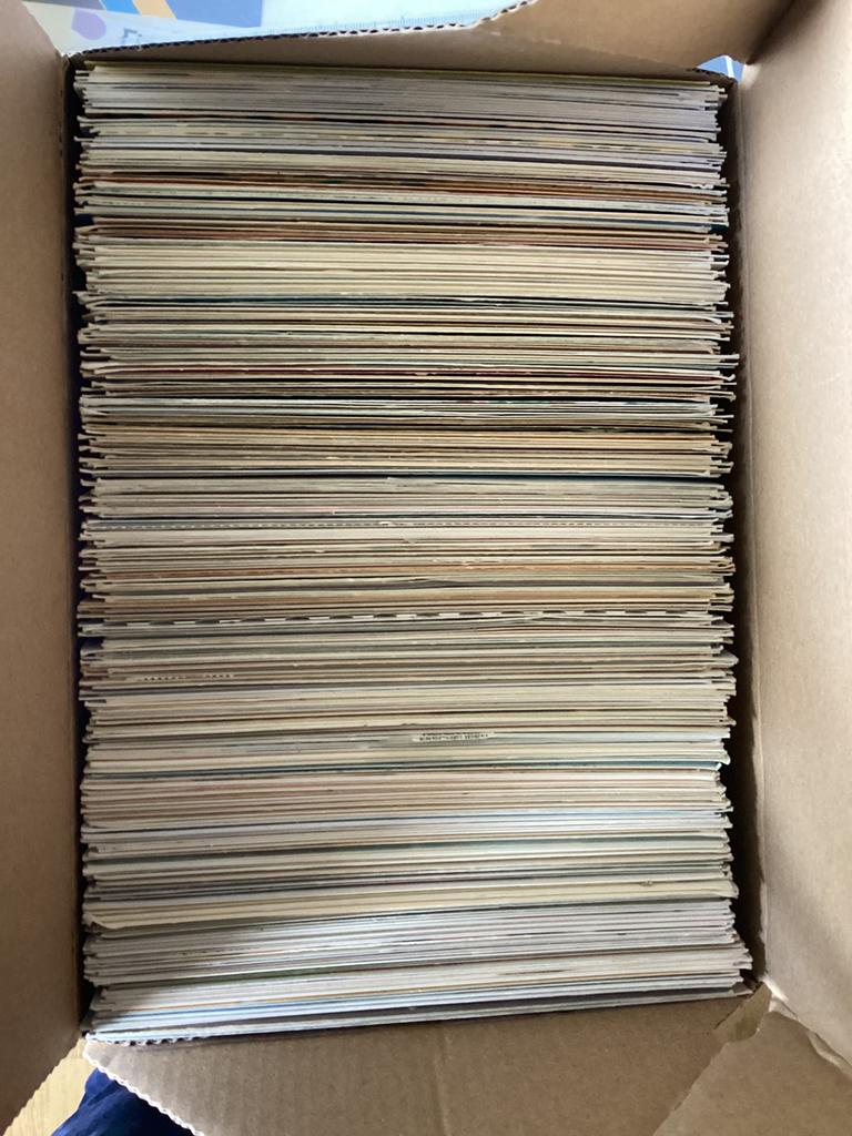 Klein doosje met beschreven ansichtkaarten, Verzenden, Gelopen