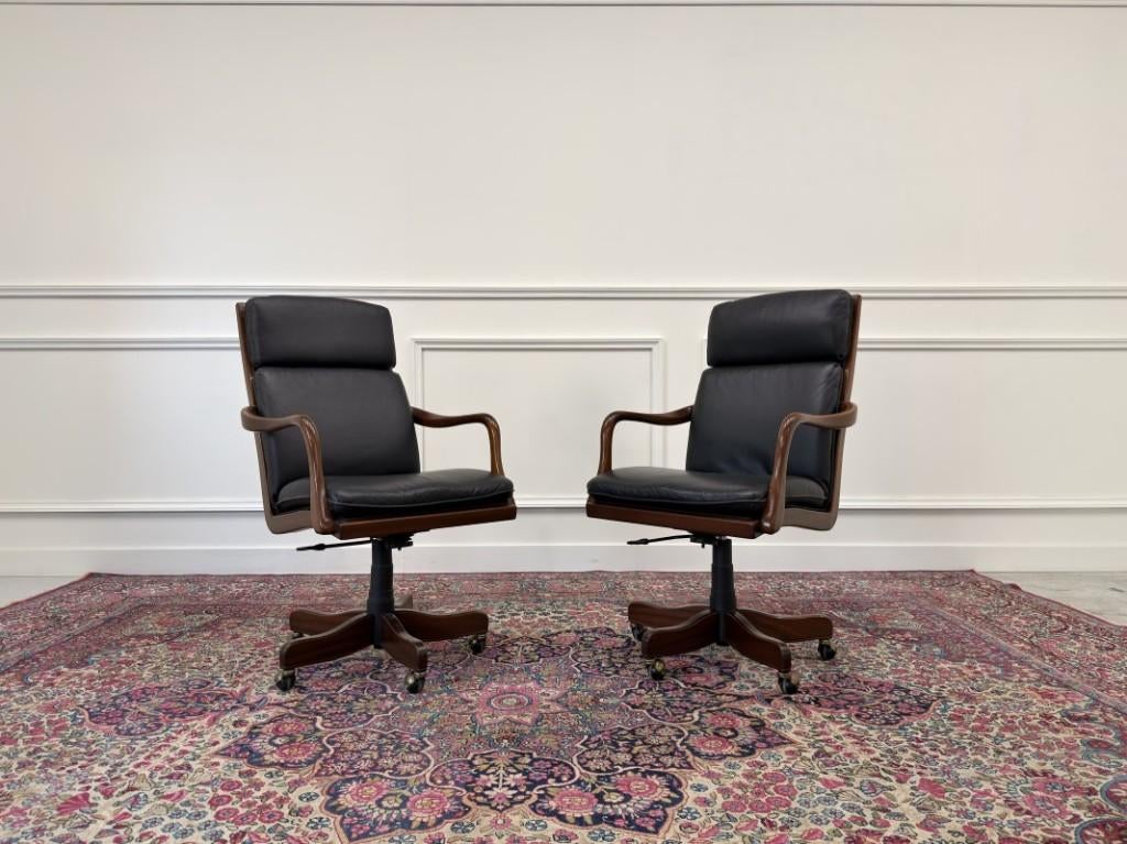 Set Klassiek Engelse Chesterfield Bureaustoelen, Ophalen