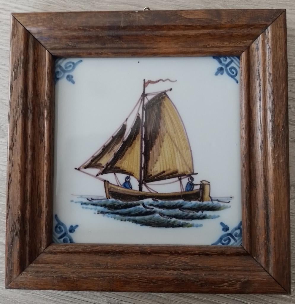 Makkumer tegeltjes in lijst, Ophalen