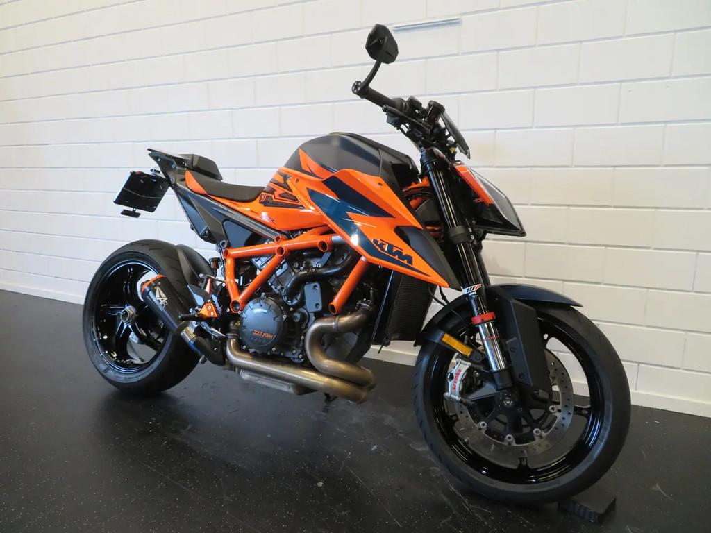 KTM 1290 SUPERDUKE R TECHPACK TOPSTAAT! € 14.950,00 - foto 2