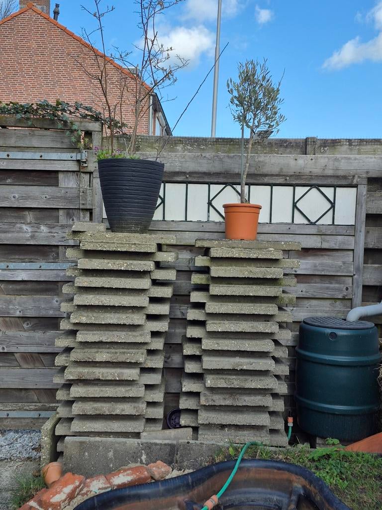 Gratis tegels, rond 120 stuks! Culemborg, Ophalen, Minder dan 3 meter, Hout, 1 tot 2 meter