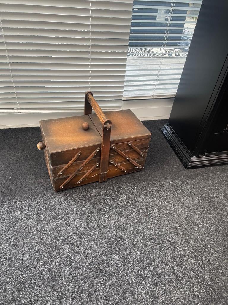 Antieke naaidoos/ opbergbox met opbergvakken, Ophalen, Gebruikt, Minder dan 50 cm