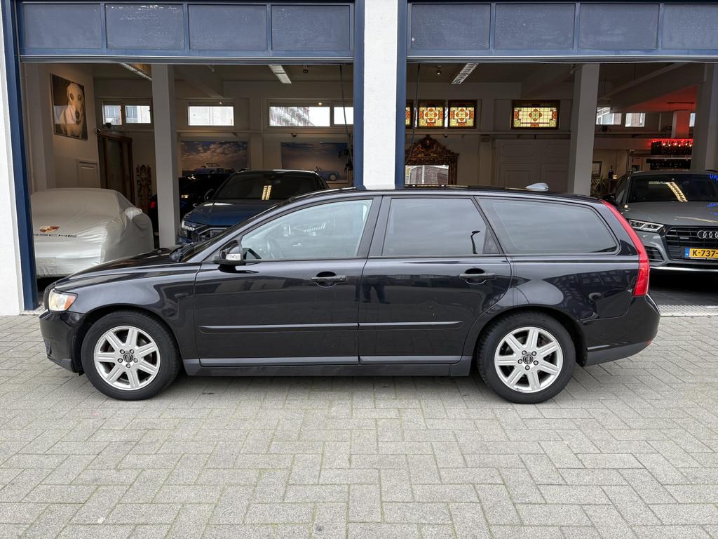 Volvo V50 1.6D S/S Sport NL AUTO/CLIMA/CRUISE/EXPORT, Auto's, Volvo, Voorwielaandrijving, Gebruikt, 4 cilinders, Zwart