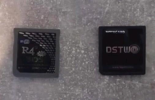 R4 WiFi SDHC DSTWO kaartjes voor DS Lite, DSi XL, 3DS, Spelcomputers en Games, Games | Nintendo DS, Ophalen, Gebruikt, Overige genres