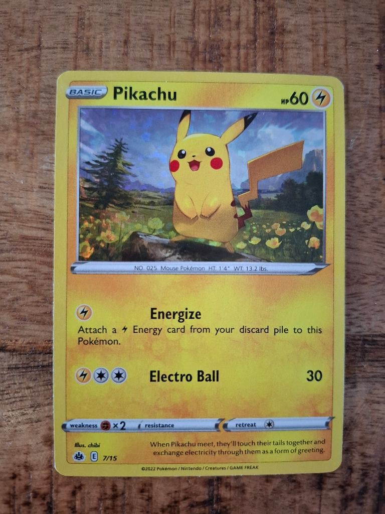 Pikachu 7/15 Holofoil, Ophalen of Verzenden, Zo goed als nieuw, Losse kaart, Foil