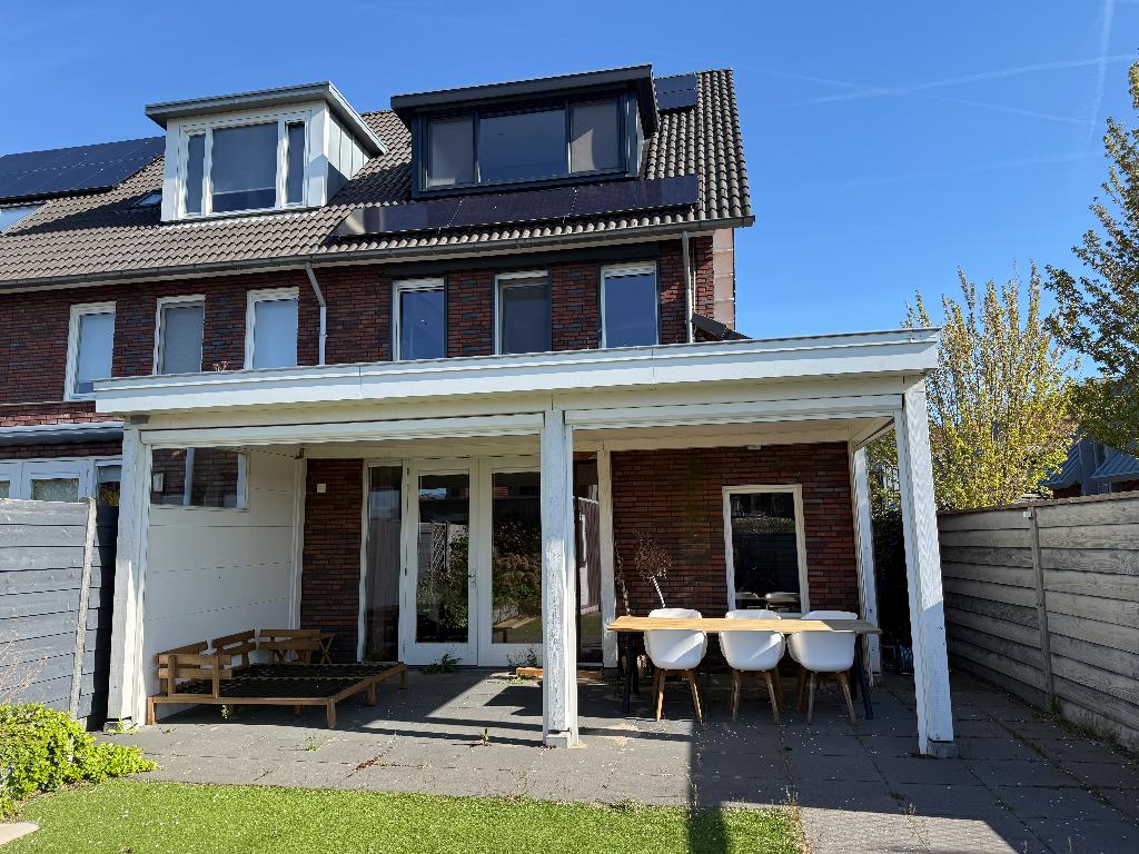 Overkapping met elektrische screens en sedumdak, Ophalen, Gebruikt, Veranda