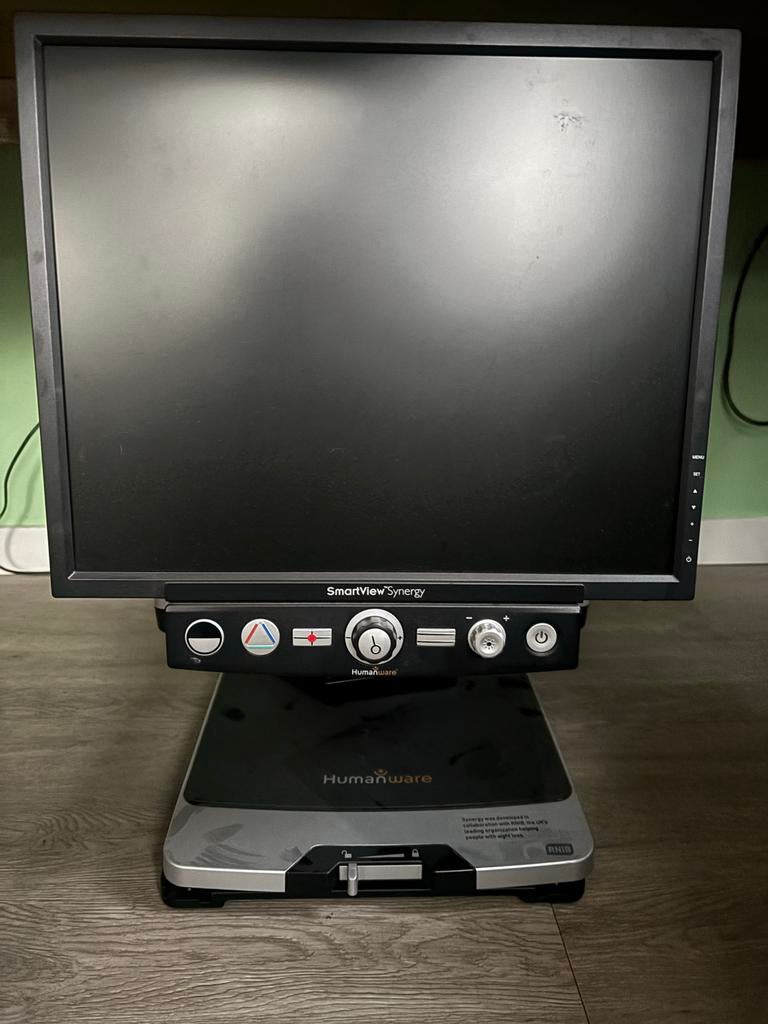 Humanware SmartView Synergy monitor, vergrotingsapparaat, Hobby en Vrije tijd, Vergrootglazen, Loepen en Loeplampen, Gebruikt