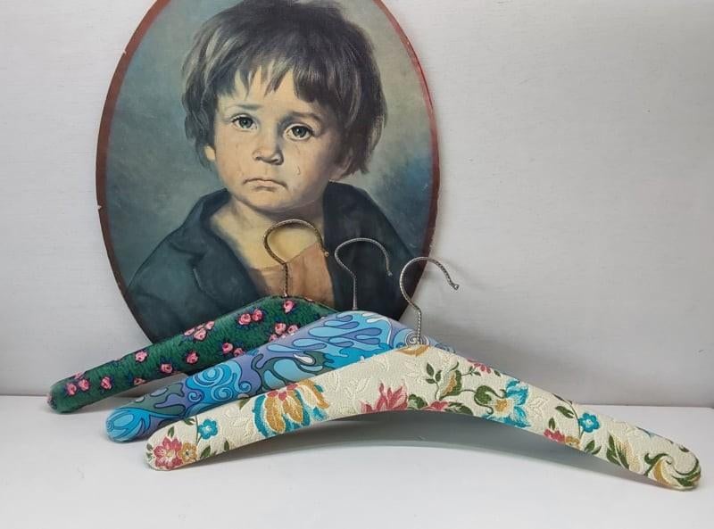 3 retro, vinyl kleerhangers, Ophalen of Verzenden, Huis en Inrichting