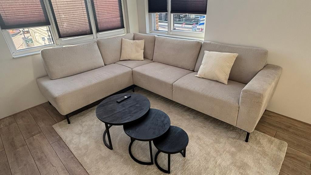 Modern Tapijt - Beige (NIEUW), Huis en Inrichting, Stoffering | Tapijten en Kleden, Ophalen, Beige, 150 tot 200 cm, 200 cm of meer