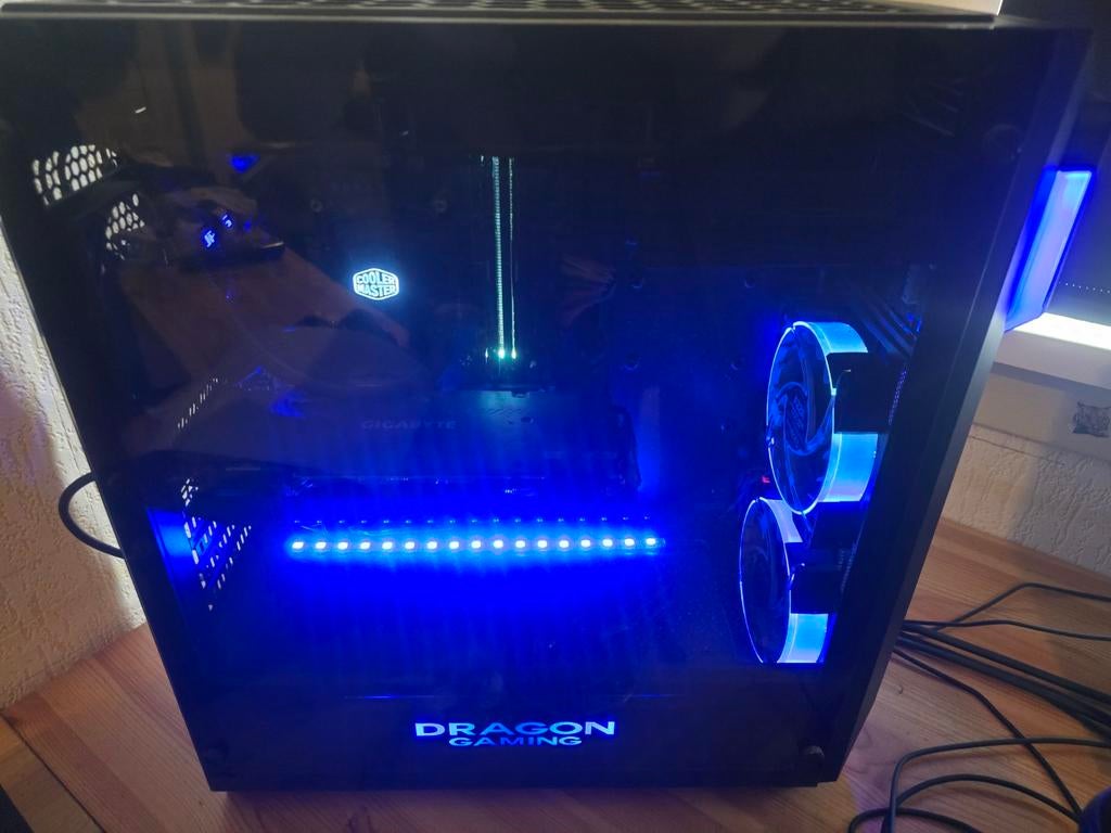 1 computer met 2 beeldschermen, Met monitor, Gebruikt, Ophalen of Verzenden, 2 TB