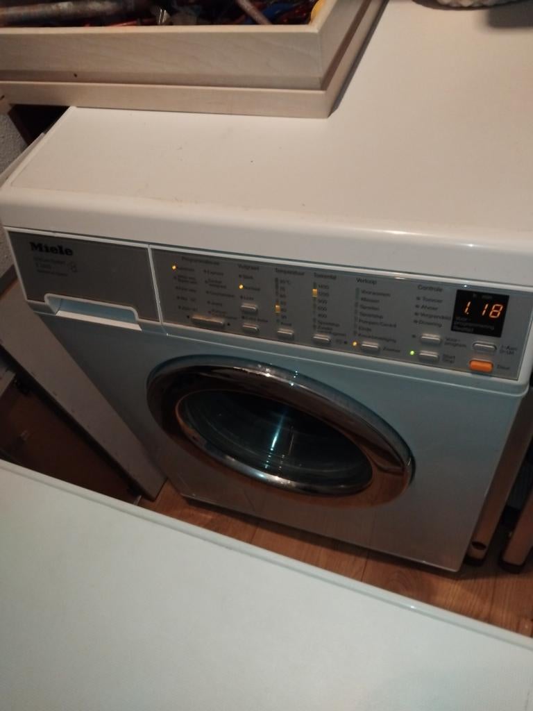 Miele T454C Condensdroger - Betrouwbaar en Efficiënt, 6 tot 8 kg, Gebruikt, Ophalen of Verzenden, Voorlader
