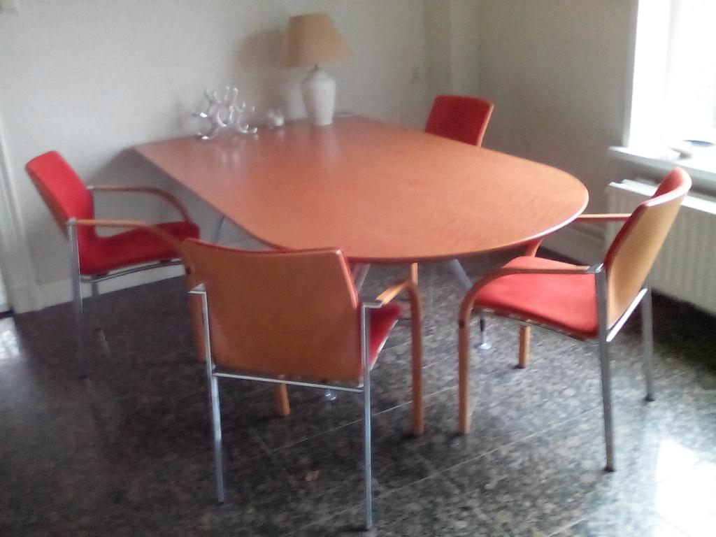 Eettafel, keukentafel, werktafel, bureau, Gebruikt, 100 tot 150 cm, 200 cm of meer, Vijf personen of meer