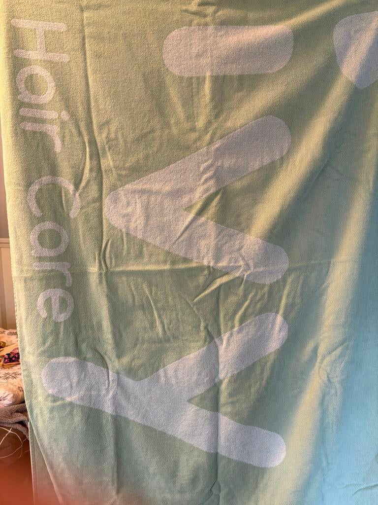 Ivy Hair Care Strandhanddoek - Zacht en Absorberend, Ophalen of Verzenden, Zo goed als nieuw, Groen, Handdoek