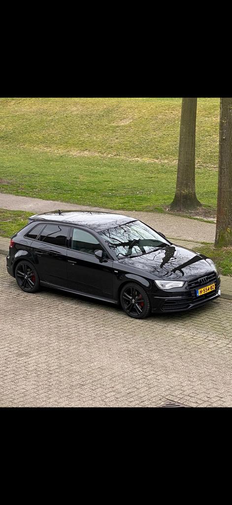 Audi A3 2.0 TDI 135KW SB Quattro AUT 2015 Zwart, Auto's, Audi, 1800 kg, Euro 6, 4 cilinders, Zwart