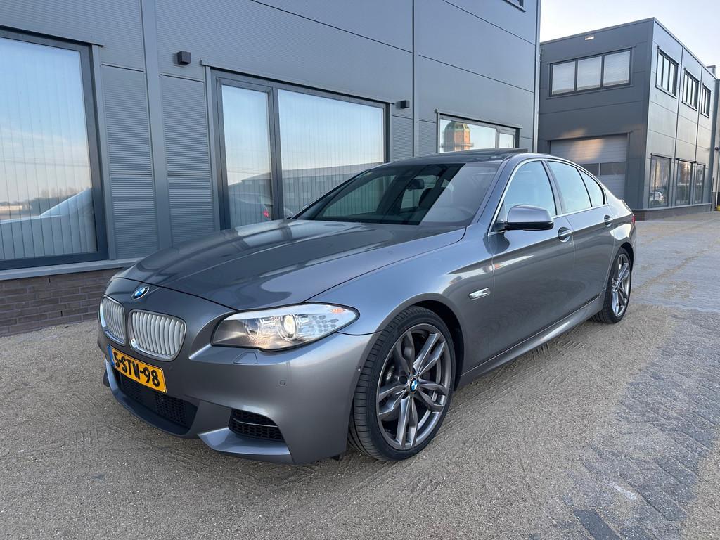 BMW 5-serie M550xd // 380PK // 360 Camera // Alcantara hemel, Gebruikt, 2993 cc, 2000 kg, Bedrijf