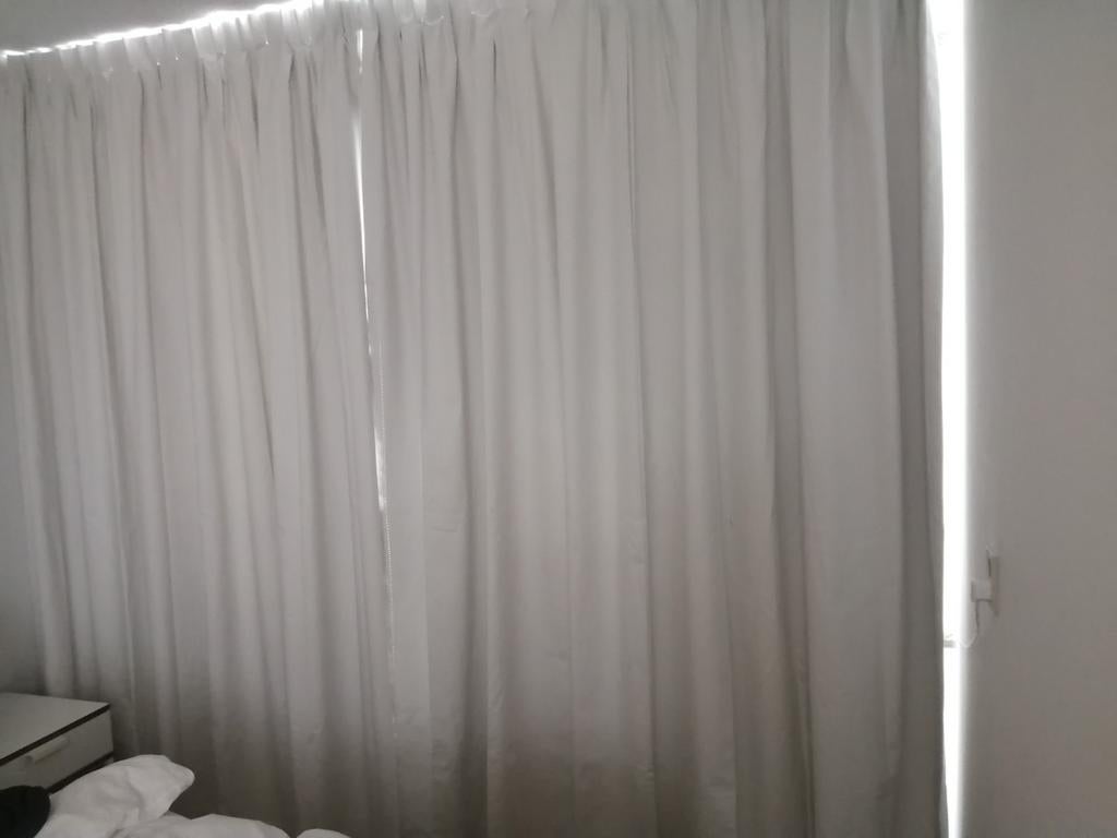 NIEUW!! Hema verduisterend gordijn. ÉÉN DEEL!!, Ophalen of Verzenden, Nieuw, Wit, 200 cm of meer