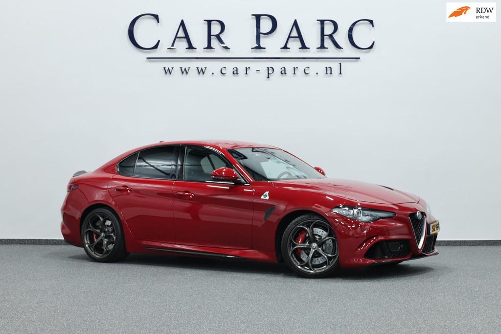 Alfa Romeo Giulia 2.9 V6 Quadrifoglio 570+PK Squadra CARBON/, Auto's, Automaat, Achterwielaandrijving, Gebruikt, 1595 kg
