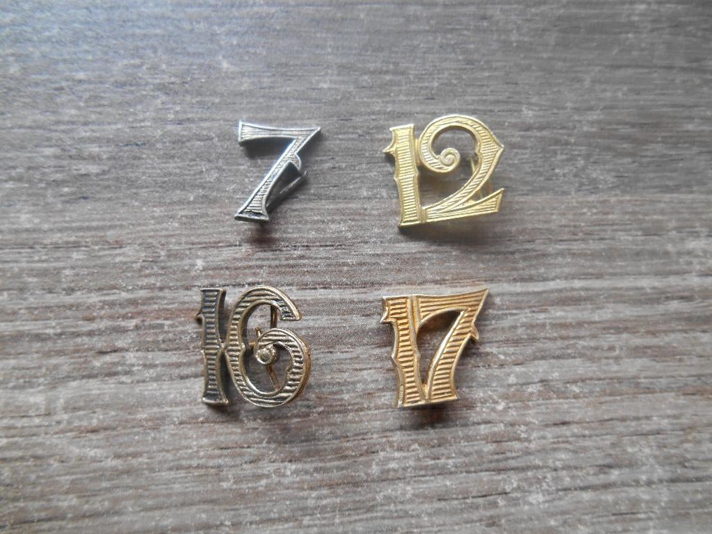 Vierdaagse cijfers oud type ZILVER LEES DE BESCHRIJVING, Ophalen of Verzenden, Landmacht, Nederland, Lintje, Medaille of Wings