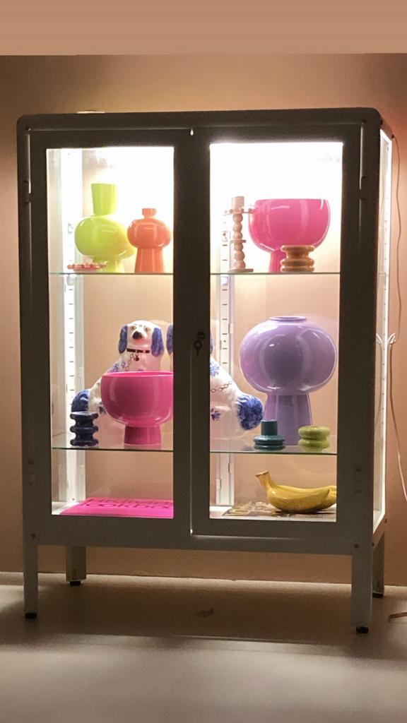 Ikea  FABRIKÖR witte vitrinekasten 2 keer met verlichting, Ophalen, FABRIKÖR