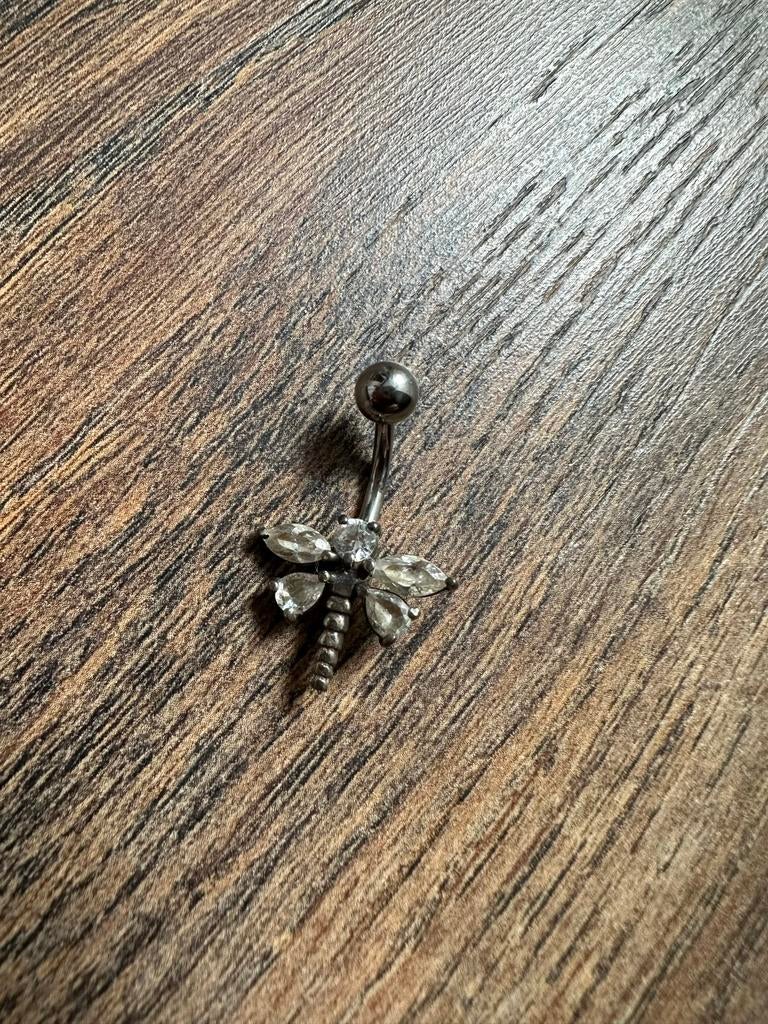 Navelpiercing - zilvere Libelle met zilvere steentjes, Sieraden, Tassen en Uiterlijk, Piercings, Ophalen of Verzenden, Zo goed als nieuw