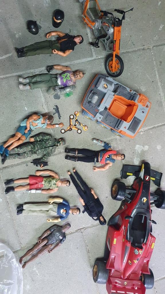 Action man speelgoed, Ophalen