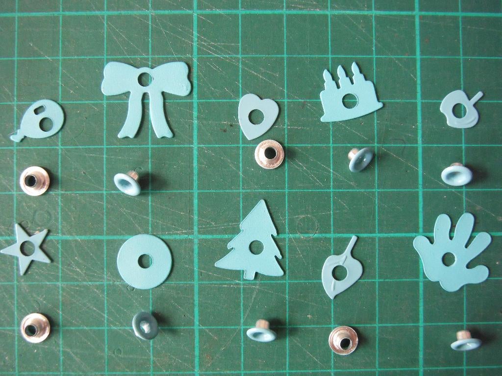 setjes metalen vormen + bijpassende eyelets - 10 foto's, Ophalen of Verzenden, Nieuw, Overige thema's, Overige typen