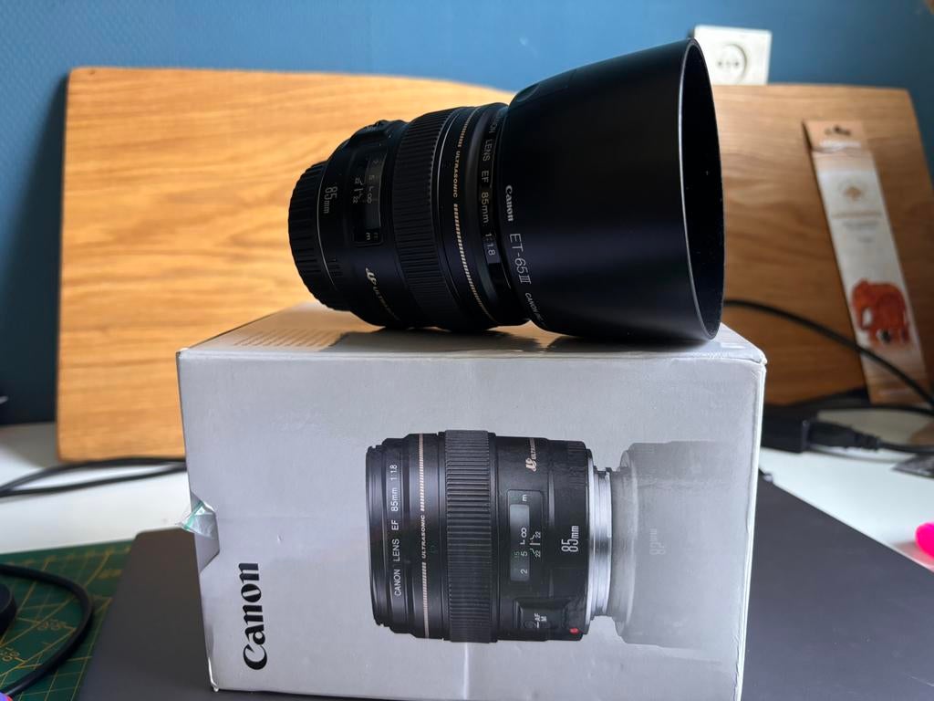 Canon ef 85mm f/1.8, Ophalen of Verzenden, Zo goed als nieuw, Telelens