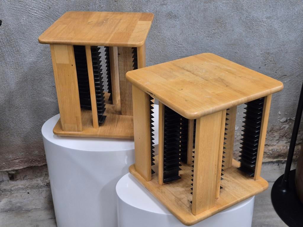 2 stuks Vintage houten cd-carrouselrek, Huis en Inrichting, Woonaccessoires | Cd- en Dvd-rekken, Gebruikt, Cd's, 25 tot 75 discs