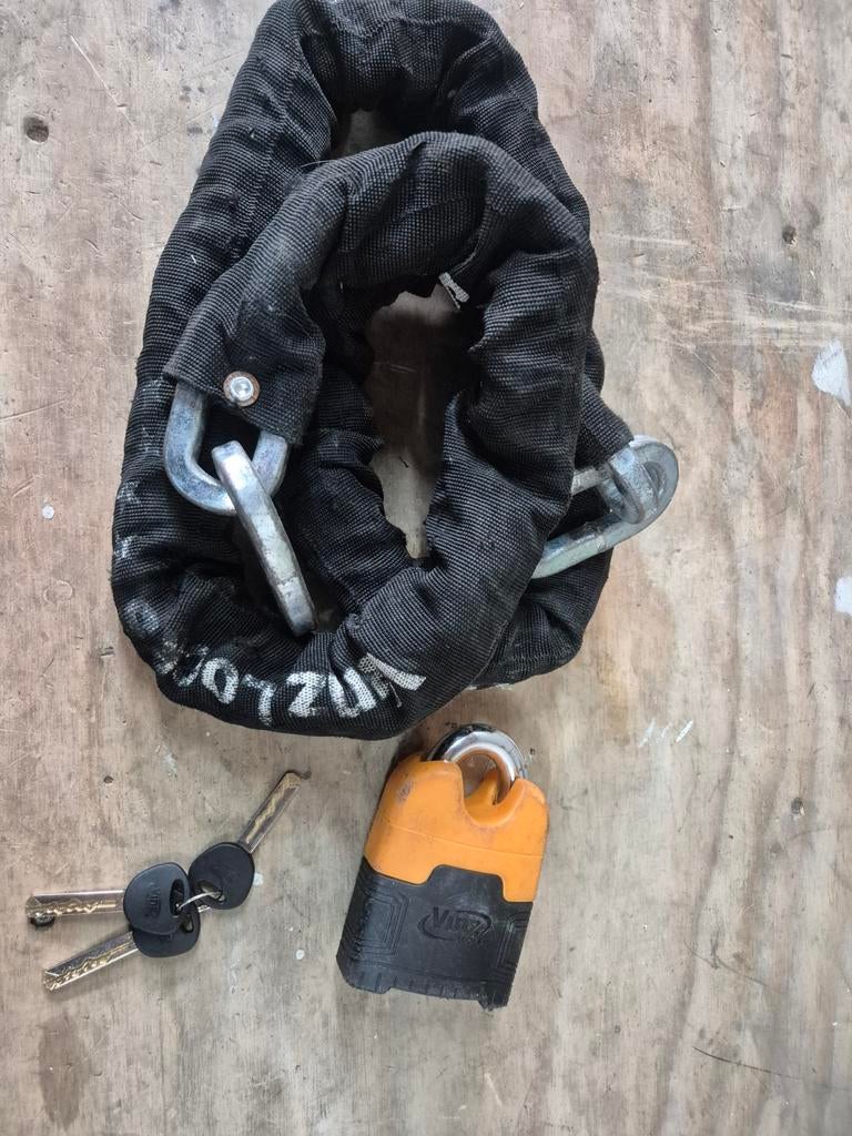 Kettingslot motor vinz 3 sleutels 180cm lang, Ophalen