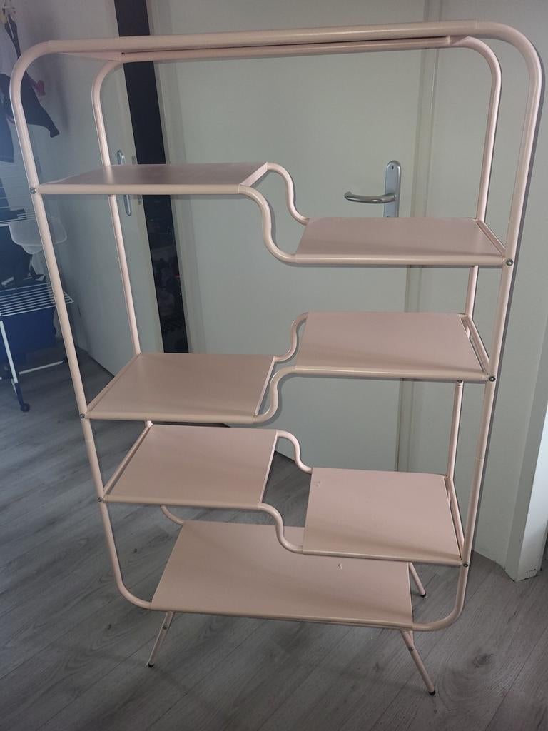 Ijzeren rek roze, Ophalen, Zo goed als nieuw