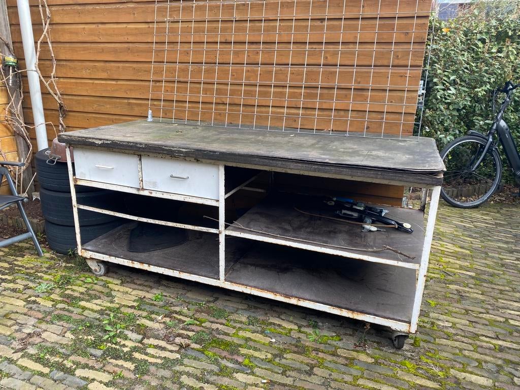 BBQ kamado meubel in wording buitentafel, Ophalen of Verzenden, Gebruikt, Houtskool