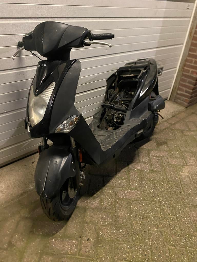 Kymco Agility 50 - Geel Kenteken - Schade/Onderdelen, Fietsen en Brommers, Scooters | Kymco, Gebruikt, Maximaal 45 km/u, Ophalen of Verzenden