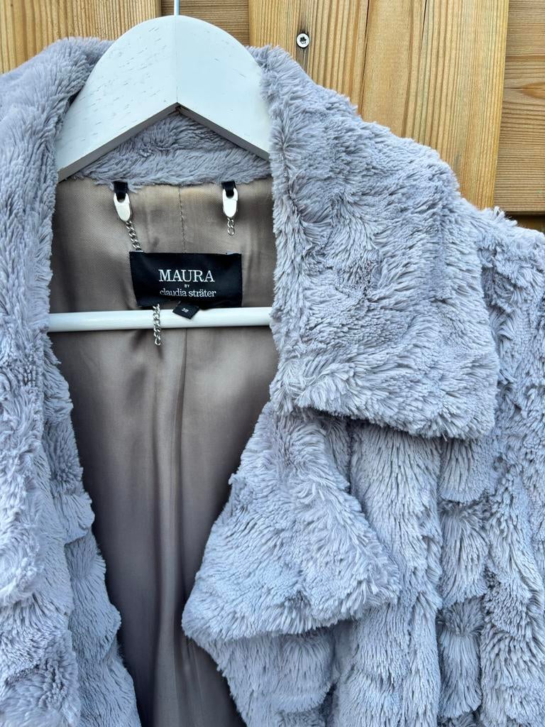 Maura by Claudia Sträter grijze fluffy jas maat 38, Maat 38/40 (M), Ophalen of Verzenden, Claudia Sträter, Grijs