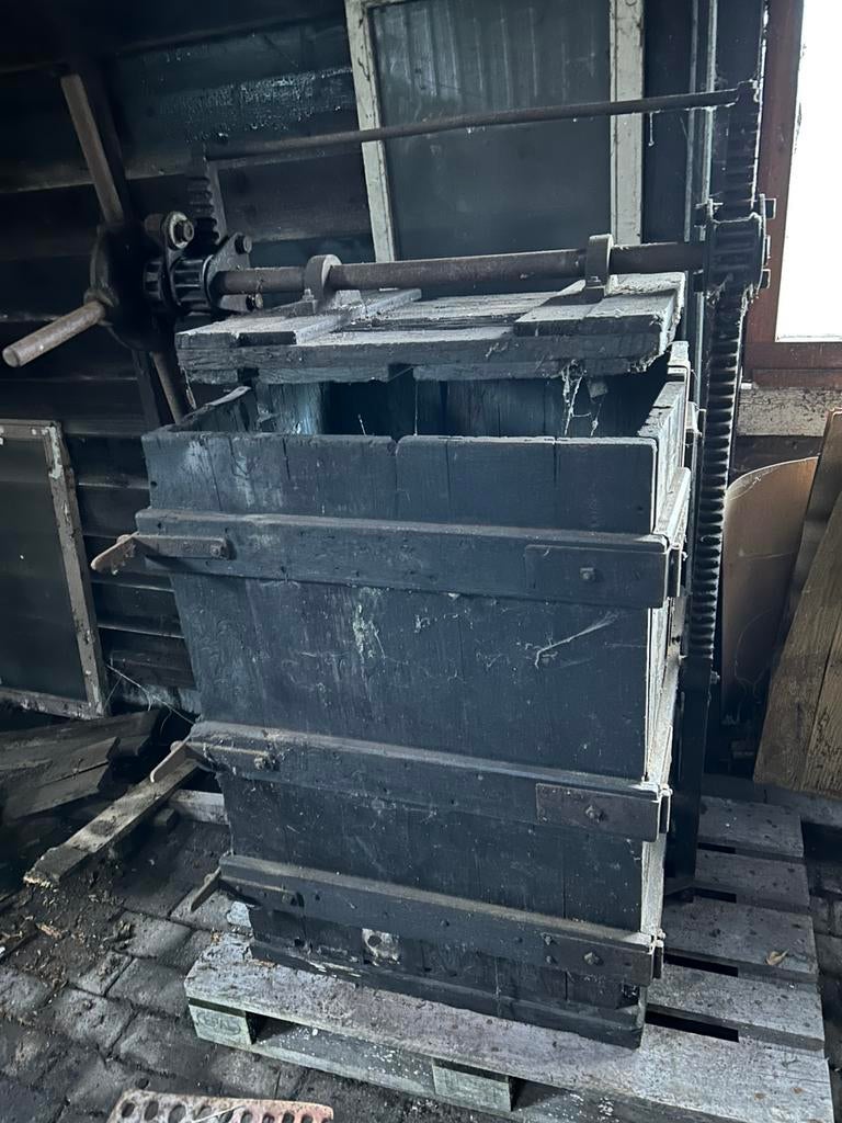 Antieke houten pers | landbouw | agro | persen, Ophalen