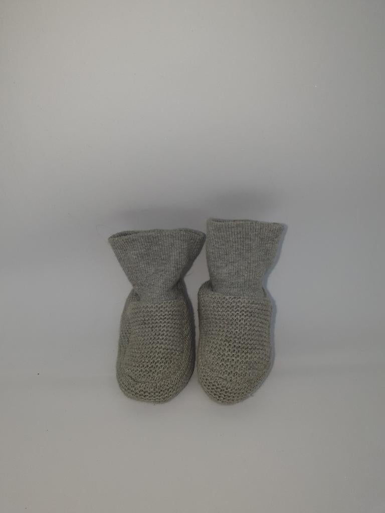 Grijze baby slofjes, Slofjes, Jongetje of Meisje, Ophalen of Verzenden, Zo goed als nieuw