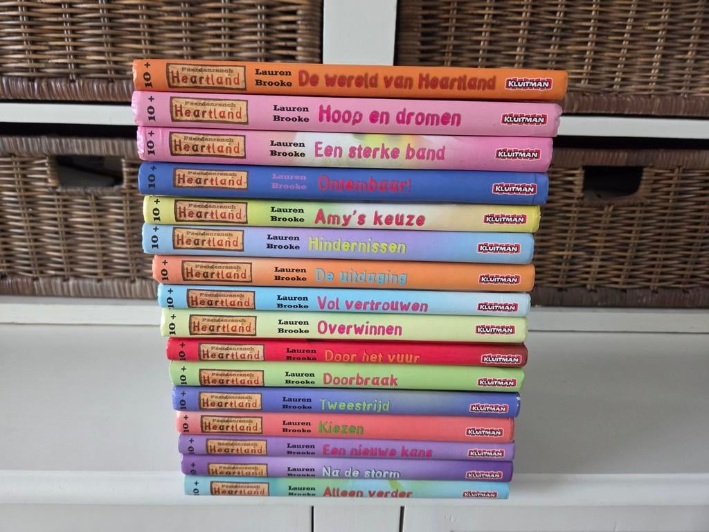 Lauren Brooke - Heartland, Ophalen of Verzenden, Gelezen