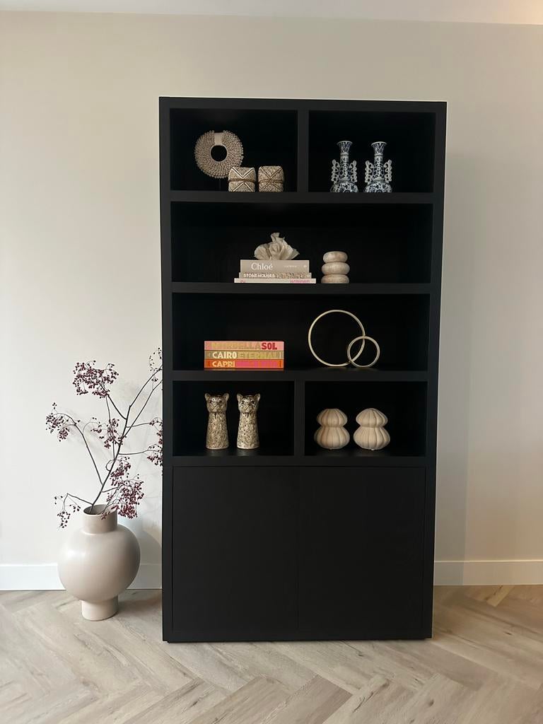 Goossens Barcelona vakkenkast - zwart eiken, Huis en Inrichting, Ophalen, 100 tot 150 cm, 200 cm of meer, Eikenhout