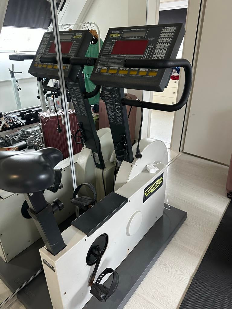 Technogym Hometrainer - Topconditie!, Ophalen, Zo goed als nieuw, Metaal, Benen