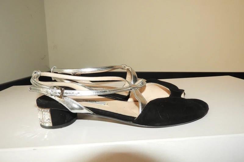 Prada sandalen hak met stenen bekleed zwart zilver 37.5