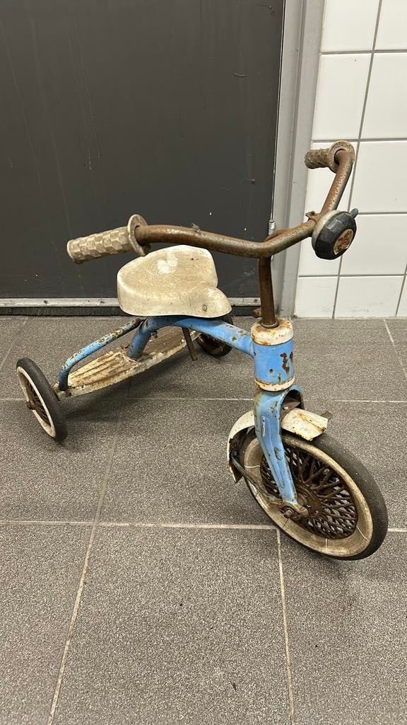 Oude oud oude driewieler, Fietsen en Brommers, Ophalen, Gebruikt